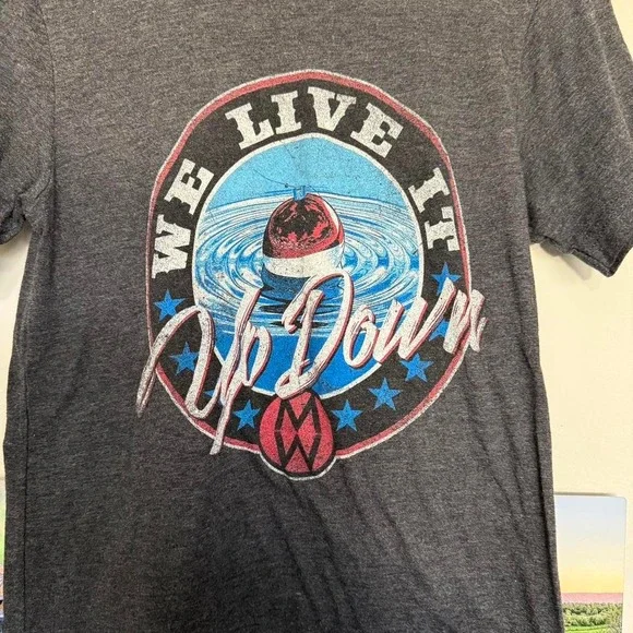 Size small Morgan Wallen tour date shirt grey "We Live It Up Down" - Picture 3 of 4